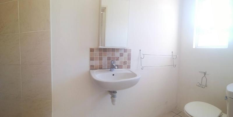 To Let 3 Bedroom Property for Rent in Dobson Western Cape